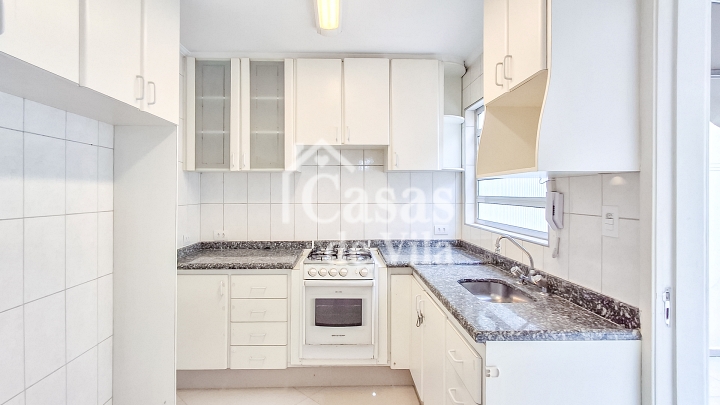 Casa de vila para locação! - Ótima localização! Na Vila Olímpia!
