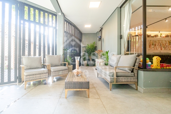 Linda casa de vila reformada para venda! - Em Perdizes!