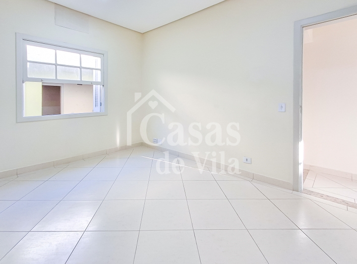 Casa de vila térrea para locação comercial! - Chácara Flora! Excelente localização!