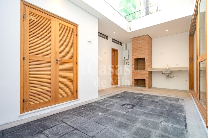 Toda reformada! Para venda ou locação! - Um sonho de casa de vila na Bela Vista!
