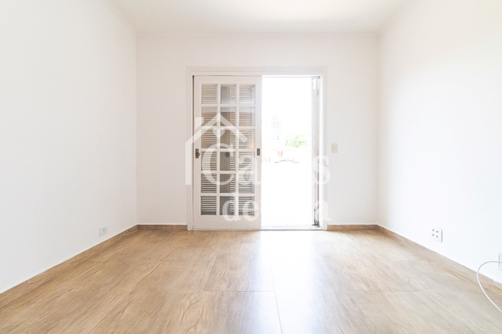 Casa de vila reformada para compra! - No Jardim Hípico!