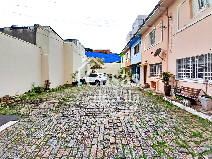 Casa de vila térrea para reforma à venda! - Em Indianópolis|Moema