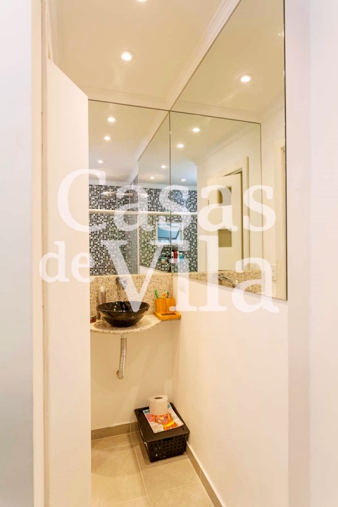 Casa de vila toda reformada para venda! - No Planalto Paulista! 