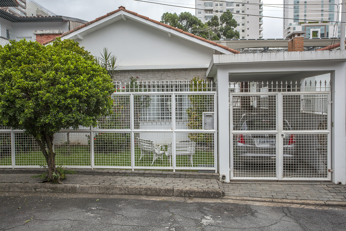 Eis uma casa de vila cheia de espaço! - No Brooklin, perto de mmmuuuitttaaa coisa!!!