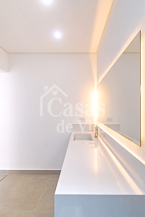 Casa de vila toda nova! - Para venda na Pompéia!
