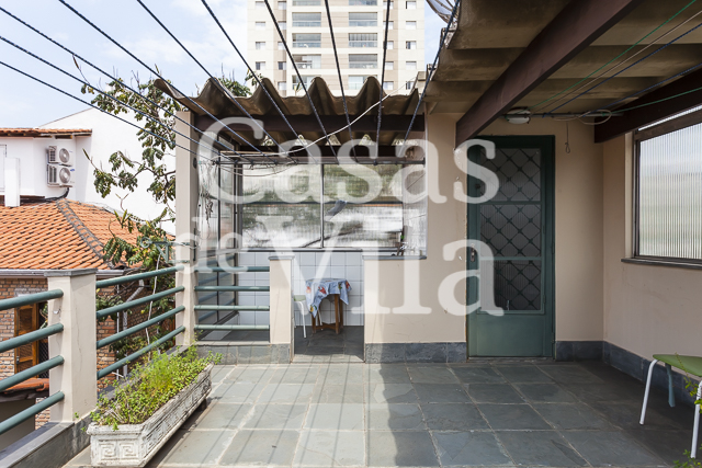 Casa de vila espaçosa! - Para venda ou locação! Em Perdizes! Ótima localização!