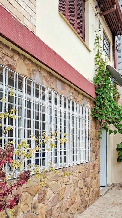 Casa de vila para venda com bom espaço! - Na Chácara Santo Antonio | Santo Amaro!