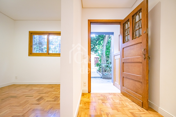 Toda reformada! Para venda ou locação! - Um sonho de casa de vila na Bela Vista!