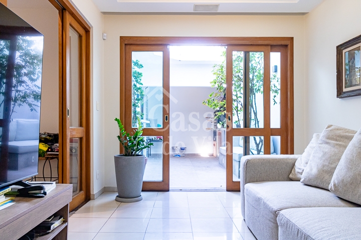 Bela opção de casa de vila para venda! - Na Chácara Santo Antônio!
