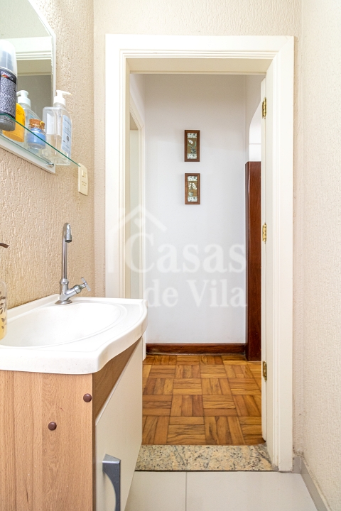 Casa de vila conservada para venda! - No Cambuci, próxima ao Parque da Aclimação!