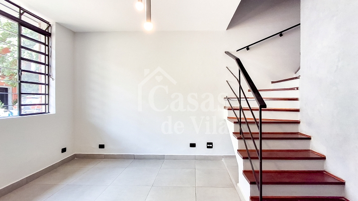 Casa de vila 'triplex' para locação! - Para alguns Vila Nova Conceição! Para outros Vila Olímpia!