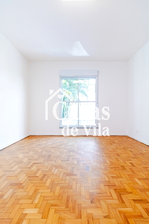 Casa de vila reformada para venda! - Excelente localização! Em Moema!