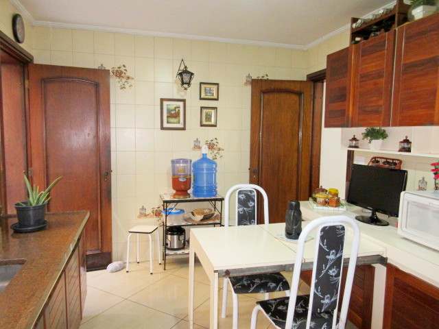 Casa de vila para venda! - No Jardim Hípico!