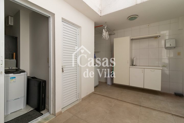 Uma graça de casa de vila para venda! - Na Vila Olímpia!