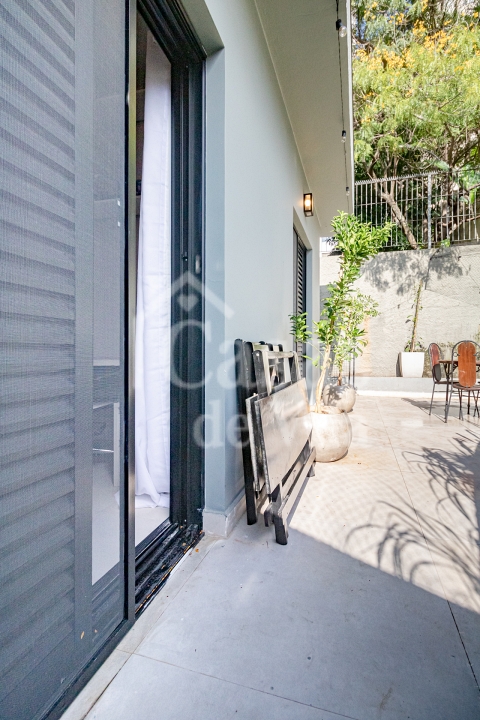 Linda casa de vila reformada para venda! - Em Perdizes!