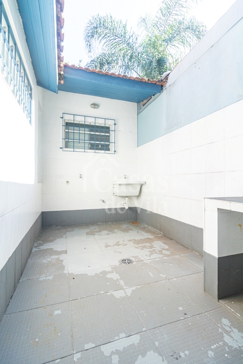 Uma graciosa casa de vila para venda! - Na Vila Olímpia! Ótima localização!