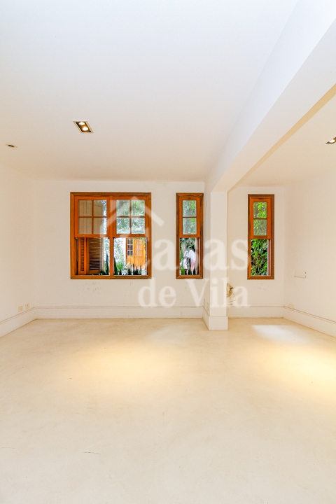 Um sonho de casa de vila no Jardim América! - Para venda! Excelente localização!