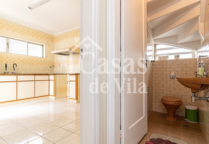 Espaçosa casa de vila para venda! - Em Perdizes!