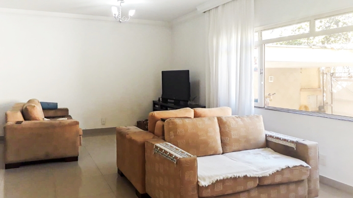 Casa de vila para venda! - Na Granja Julieta! Excelente localização!