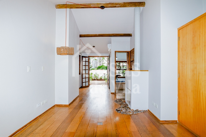 Casa de vila aconchegante para venda! - Na Vila Olímpia!