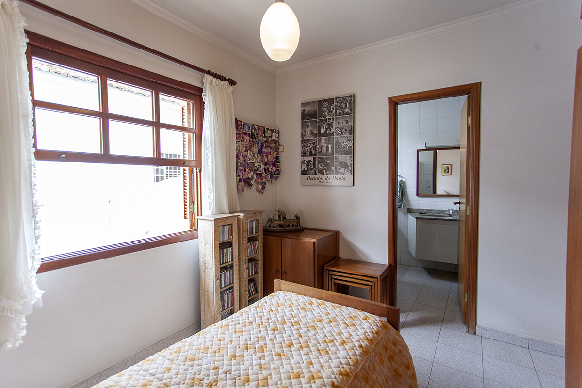 Eis uma casa de vila cheia de espaço! - No Brooklin, perto de mmmuuuitttaaa coisa!!!