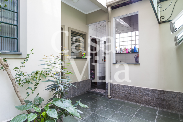 Casa de vila espaçosa! - Para venda ou locação! Em Perdizes! Ótima localização!
