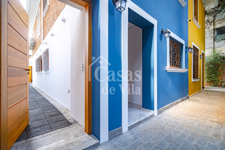 Toda reformada! Para venda ou locação! - Um sonho de casa de vila na Bela Vista!