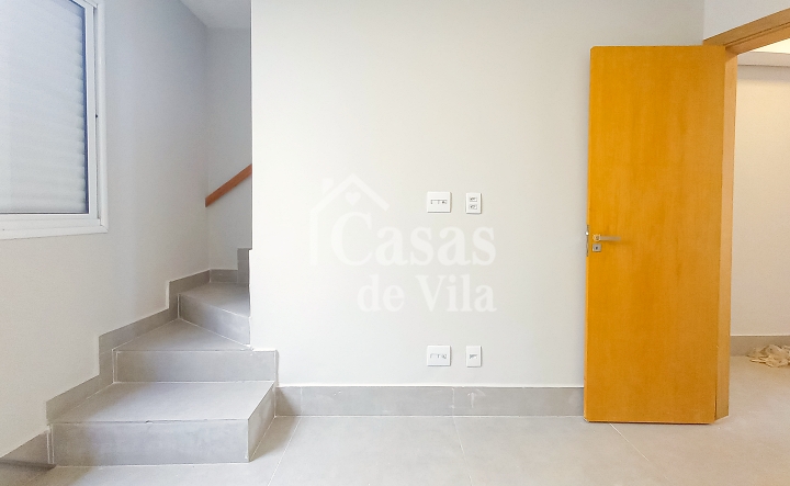 Casa de vila nova para locação! - Na Vila Mariana!