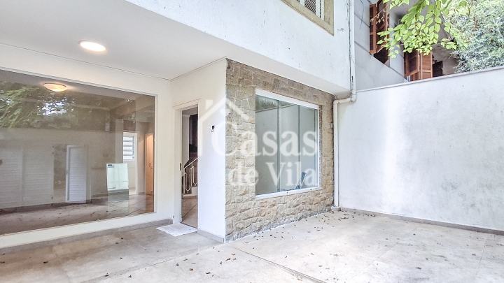 Casa de vila para locação! - Ótima localização! Na Vila Olímpia!