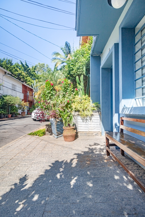 Uma graciosa casa de vila para venda! - Na Vila Olímpia! Ótima localização!