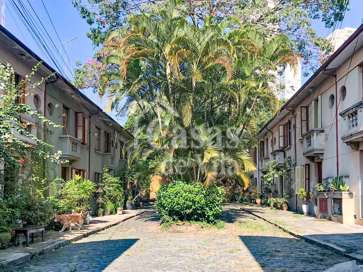 Bela casa de vila para venda! - Numa vila sensacional no Paraíso!