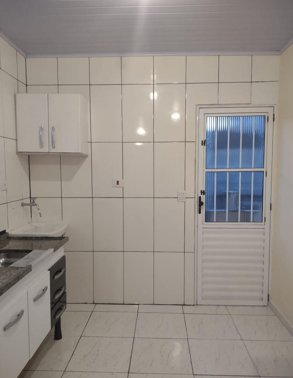 Casa de vila para venda! - No bairro da Vila Gumercindo! Vila aberta!