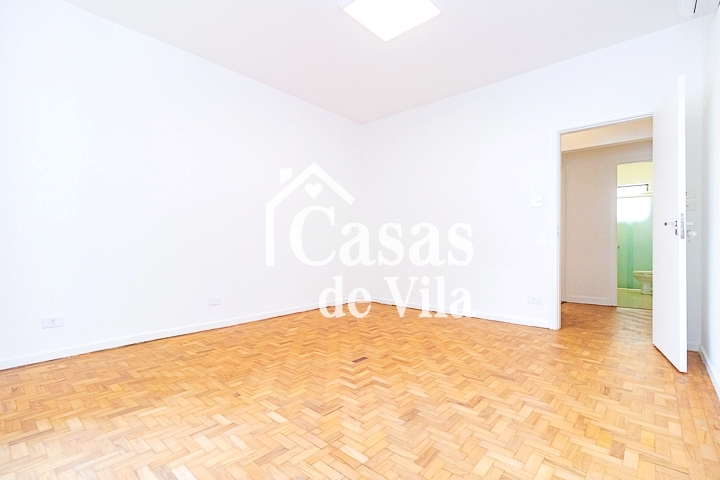 Casa de vila reformada para venda! - Excelente localização! Em Moema!