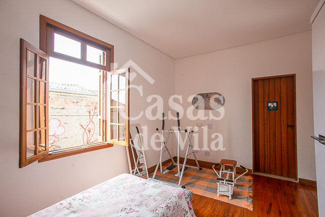Casa de vila graciosa para venda! - Na Lapa!