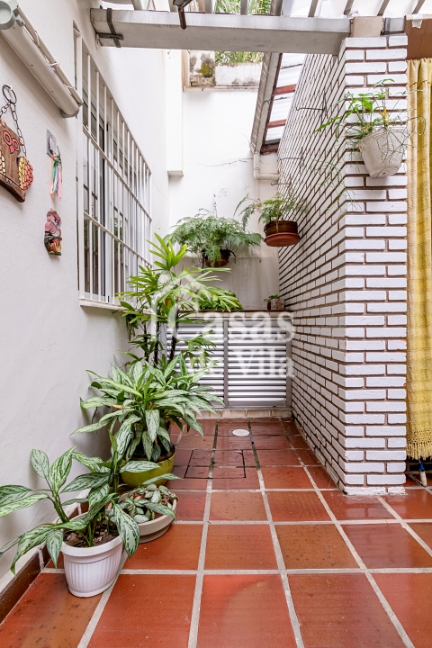 Casa de vila charmosa para venda! - No Itaim Bibi! Excelente localização!