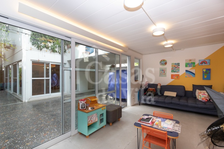 Linda casa de vila para venda! No Brooklin! - Muito agradável e pra lá de diferenciada!