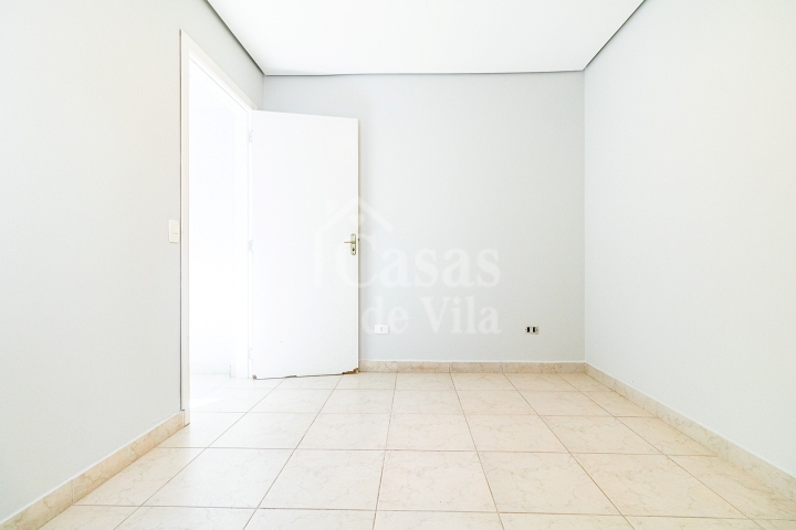 Uma graciosa casa de vila para venda! - Na Vila Olímpia! Ótima localização!