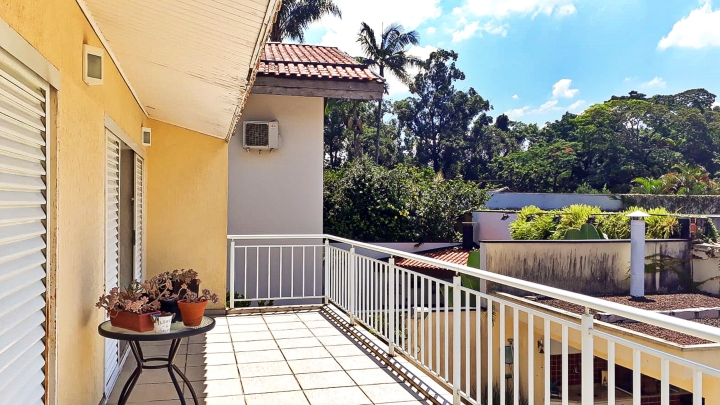 Casa de vila para venda! - Na Granja Julieta! Excelente localização!