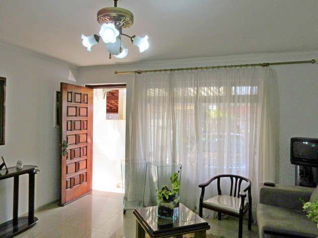 Casa de vila para venda! - No Jardim Hípico!