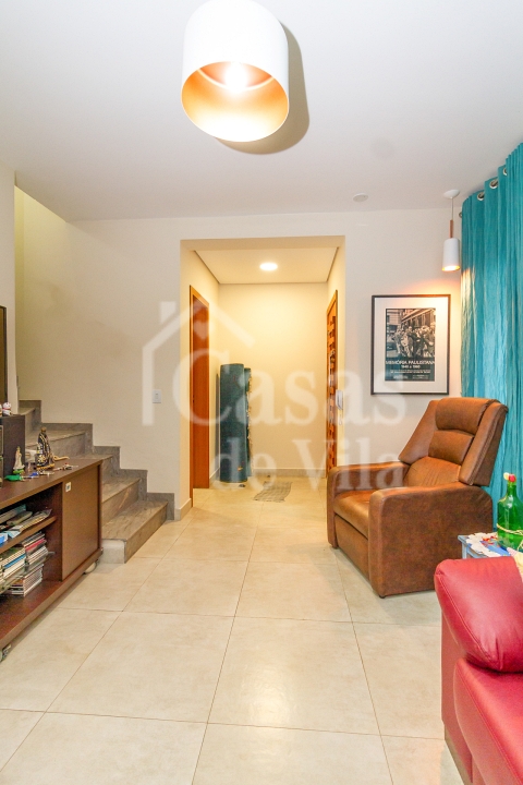 Casa de vila reformada para venda! Uma graça! - No Bosque da Saúde!