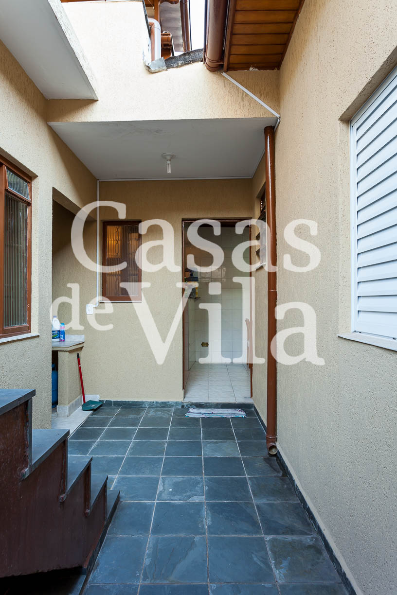Casa de vila para venda! - No bairro da Vila Gumercindo! Vila aberta!