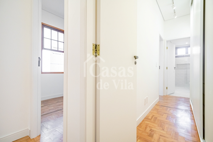 Toda reformada! Para venda ou locação! - Um sonho de casa de vila na Bela Vista!