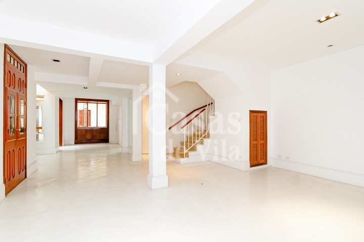 Um sonho de casa de vila no Jardim América! - Para venda! Excelente localização!