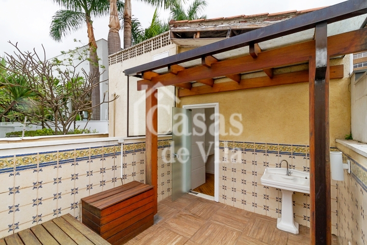 Um sonho de casa de vila no Jardim América! - Para venda! Excelente localização!