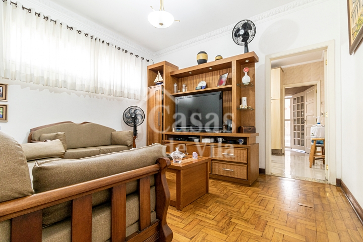 Casa de vila conservada para venda! - No Cambuci, próxima ao Parque da Aclimação!