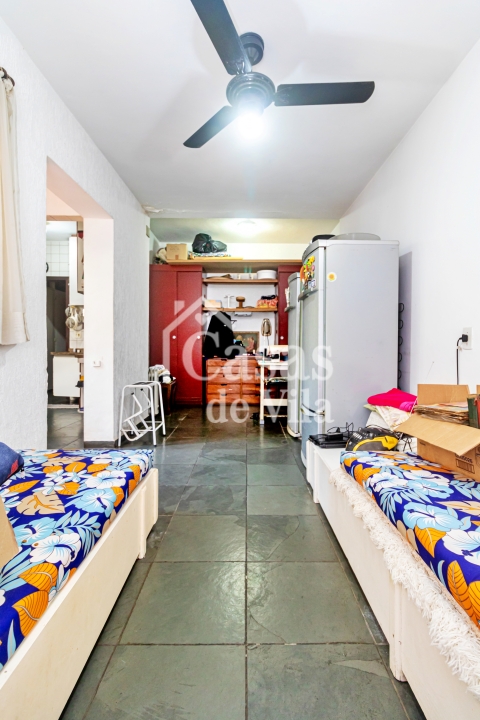 Casa de vila espaçosa! - Para venda no Jardim Hípico!