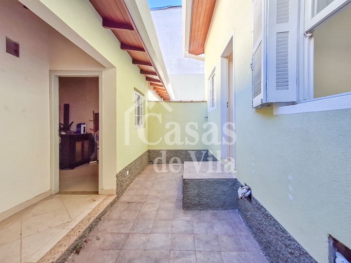 Casa de vila térrea para locação comercial! - Chácara Flora! Excelente localização!