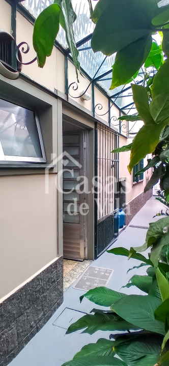 Casa de vila espaçosa! - Para venda ou locação! Em Perdizes! Ótima localização!