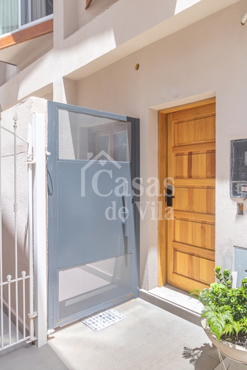 Casa de vila térrea e reformada! - Para venda no Jardim Paulista!