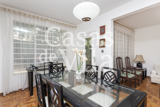 Casa de vila para venda na Vila Olímpia! - Numa vilinha bem arborizada!